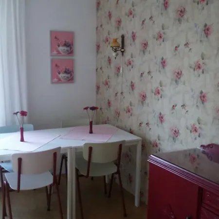 Bed & Breakfast Bed En Broodje Bloem